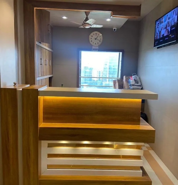 Hotel Bkc Crown - Near Trade Centre, Visa Consulate-1
