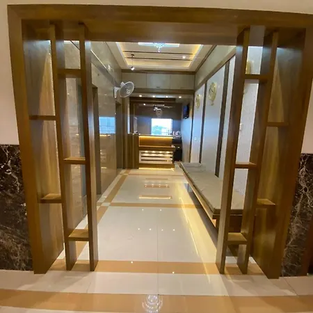Hotel Bkc Crown - Near Trade Centre, Visa Consulate-3